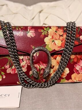 Gucci Red Floral Leather Shoulder Bag with Silver-Tone Chain